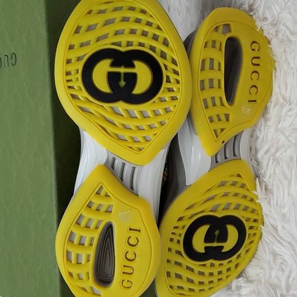 Gucci Run Sneakers GG Technical Fabric Black, Yellow - Picture 4 of 6